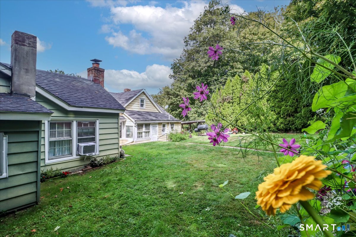 61 Smith Ridge Road New Canaan CT 06840