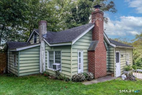 61 Smith Ridge Road New Canaan CT 06840