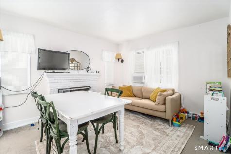 61 Smith Ridge Road New Canaan CT 06840
