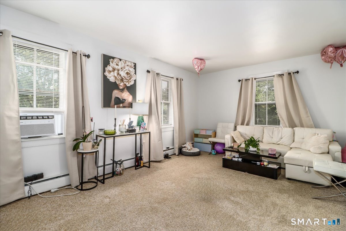 61 Smith Ridge Road New Canaan CT 06840
