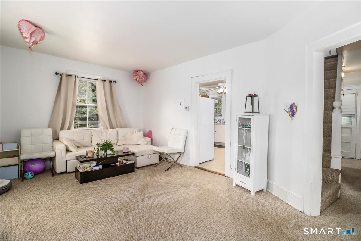 61 Smith Ridge Road New Canaan CT 06840