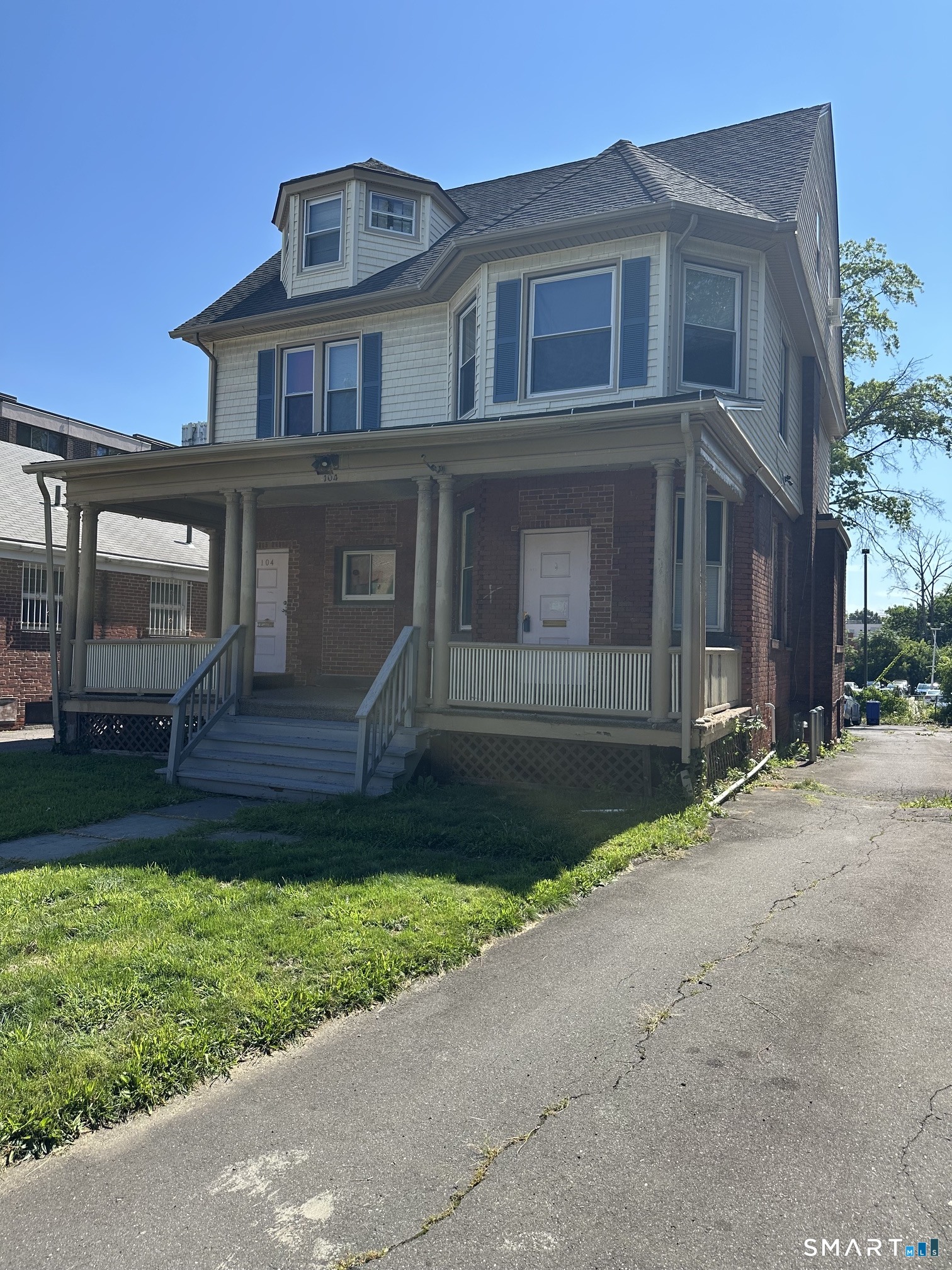 104 Gillett Street Hartford CT 06105