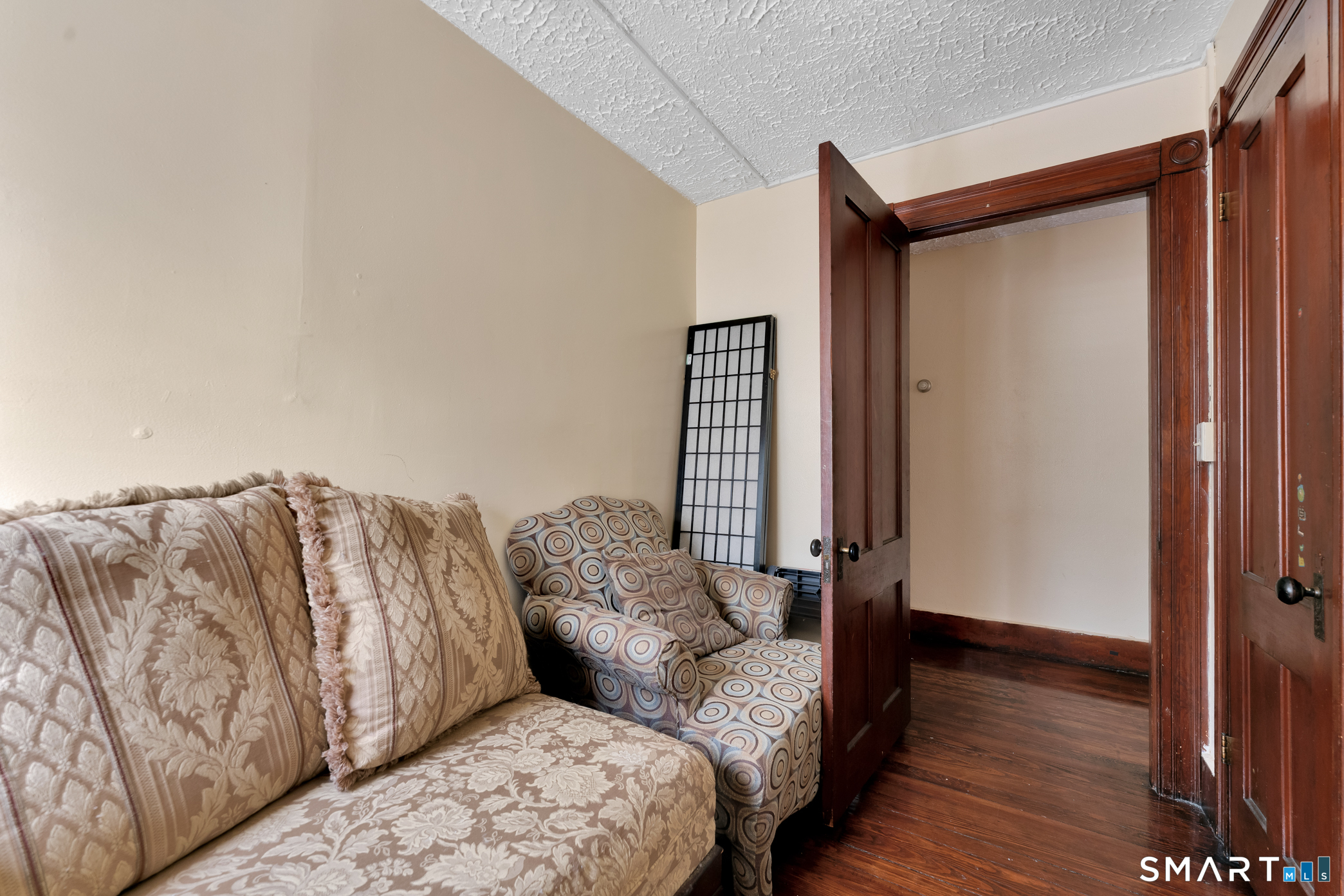 327 Edgewood Avenue New Haven CT 06515
