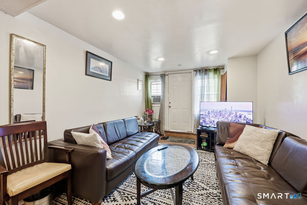 639 Arch Street New Britain CT 06051