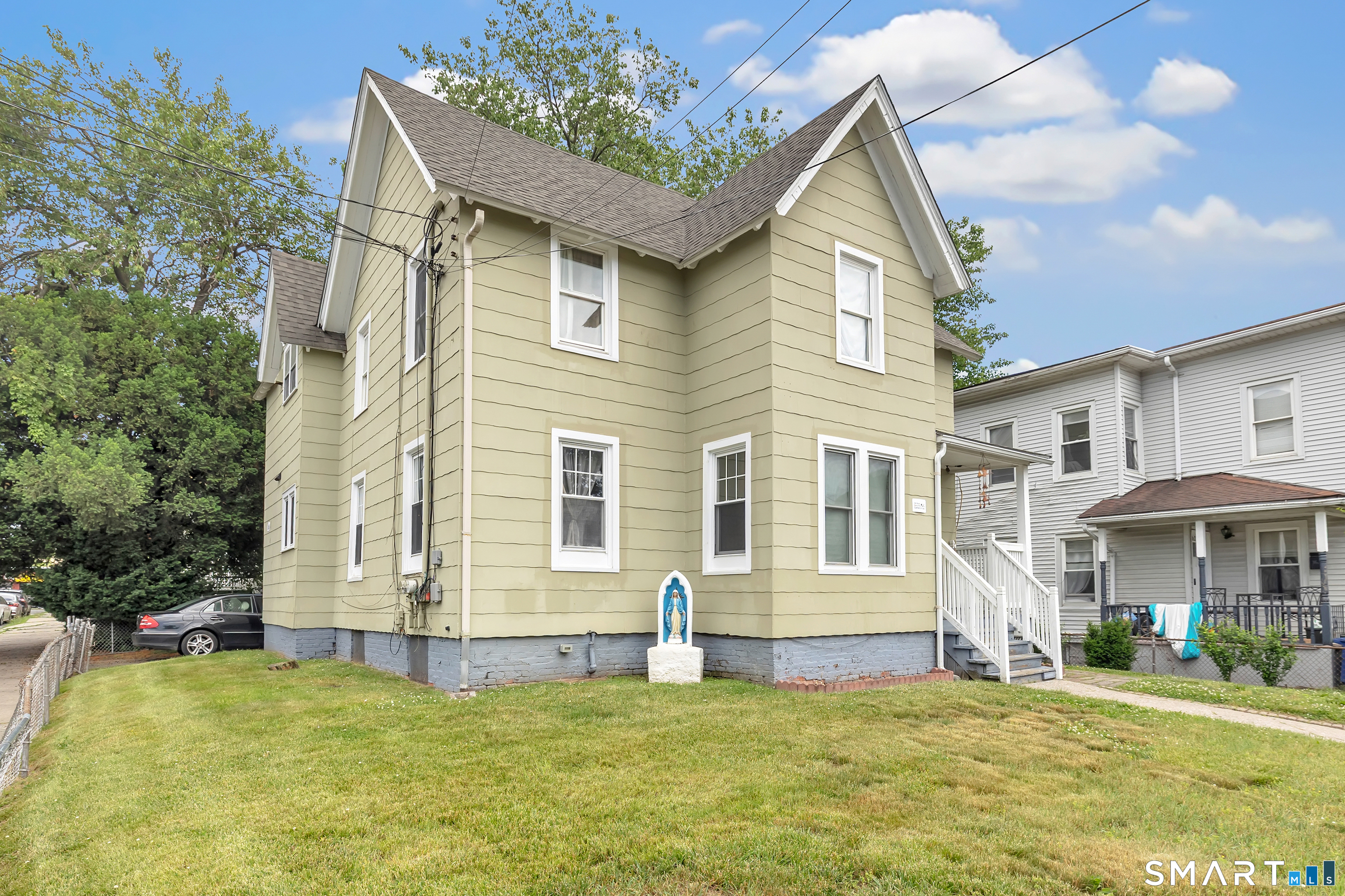 1626 Iranistan Avenue Bridgeport CT 06604