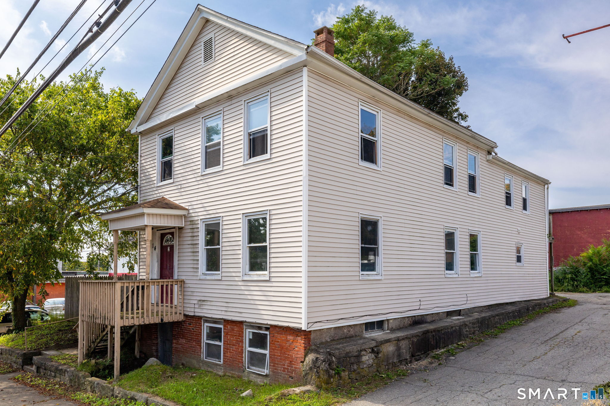 14 Blackhall Street New London CT 06320