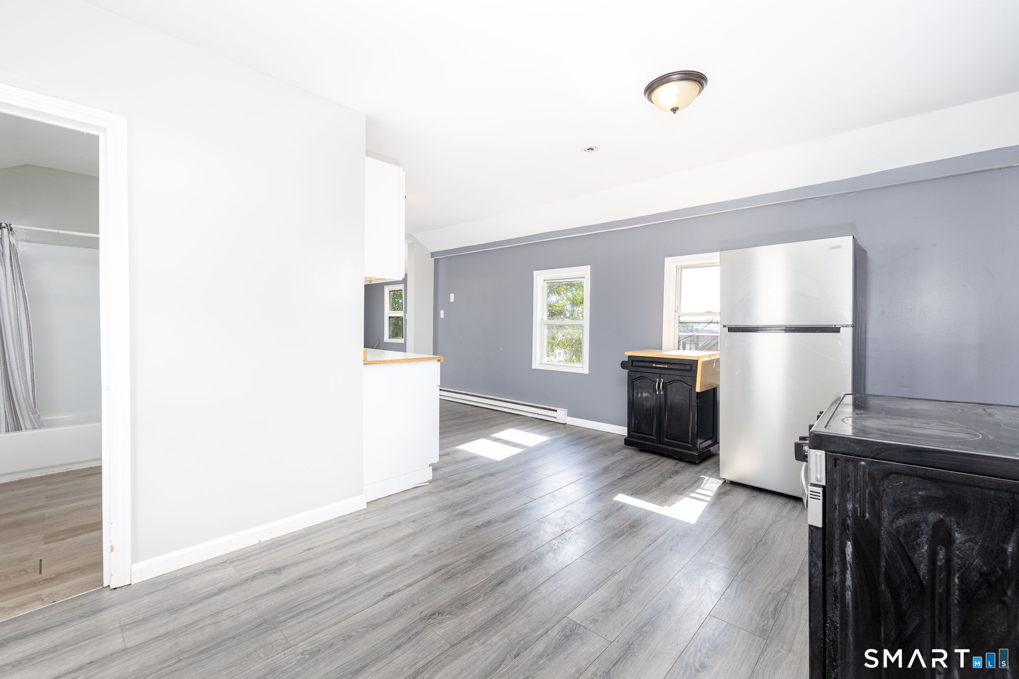14 Blackhall Street New London CT 06320
