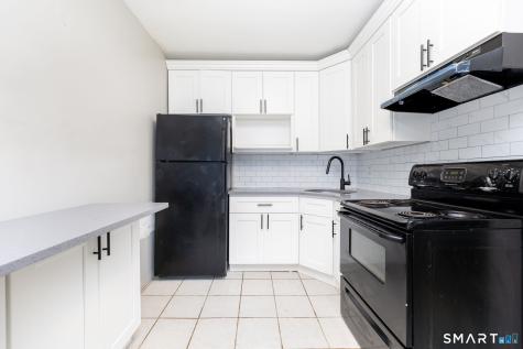 14 Blackhall Street New London CT 06320