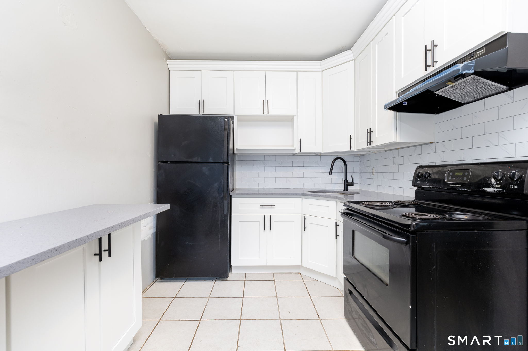 14 Blackhall Street New London CT 06320