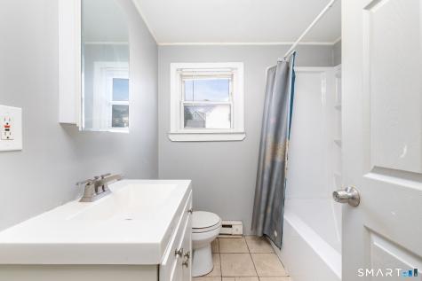 14 Blackhall Street New London CT 06320