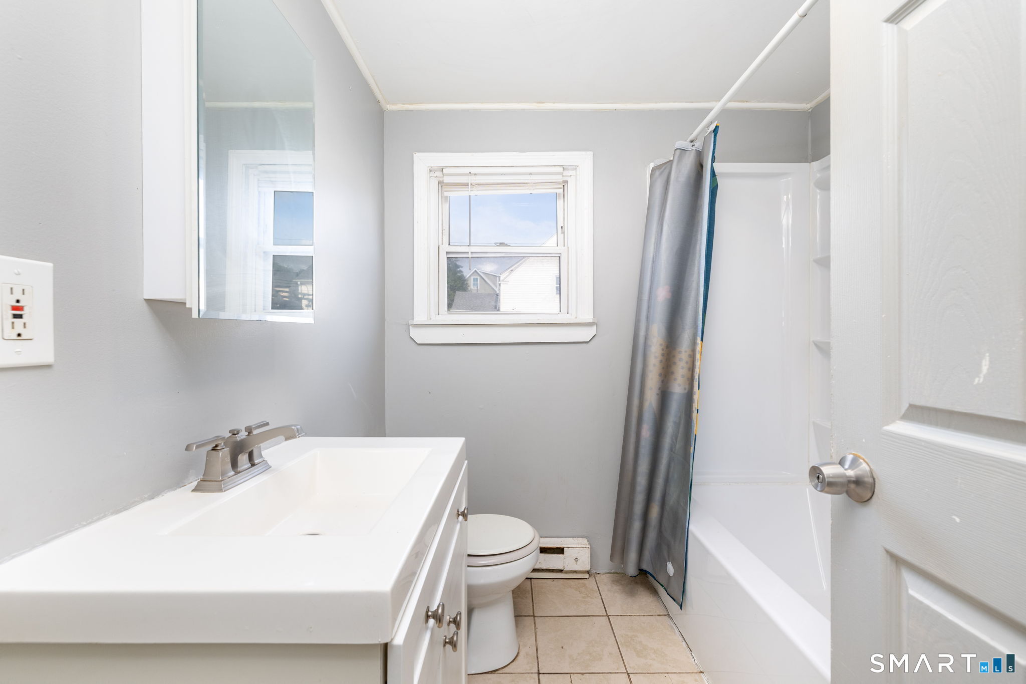 14 Blackhall Street New London CT 06320