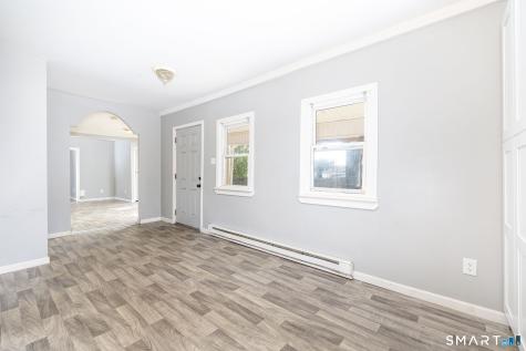 14 Blackhall Street New London CT 06320