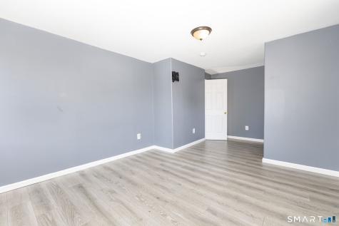 14 Blackhall Street New London CT 06320