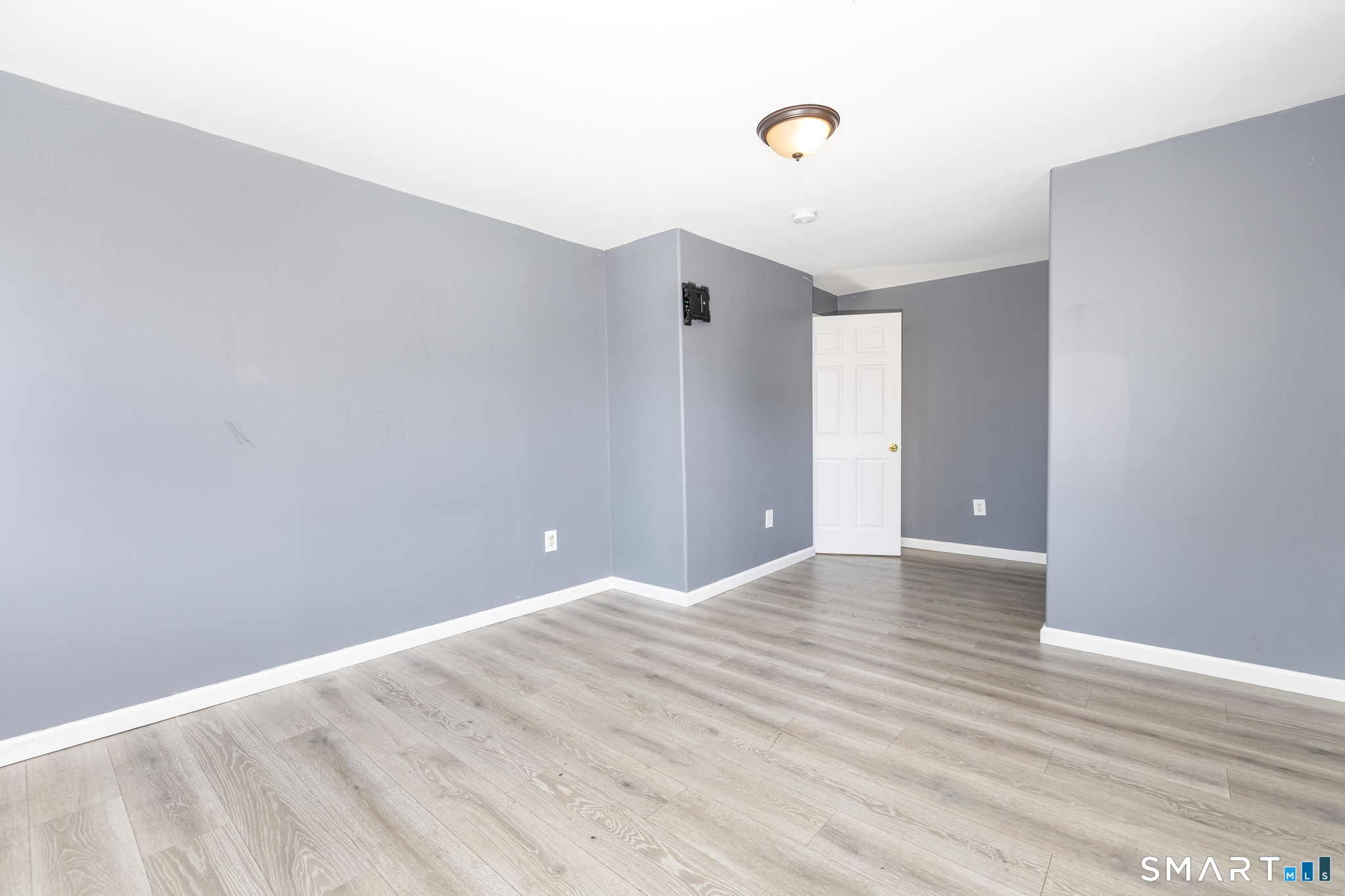 14 Blackhall Street New London CT 06320