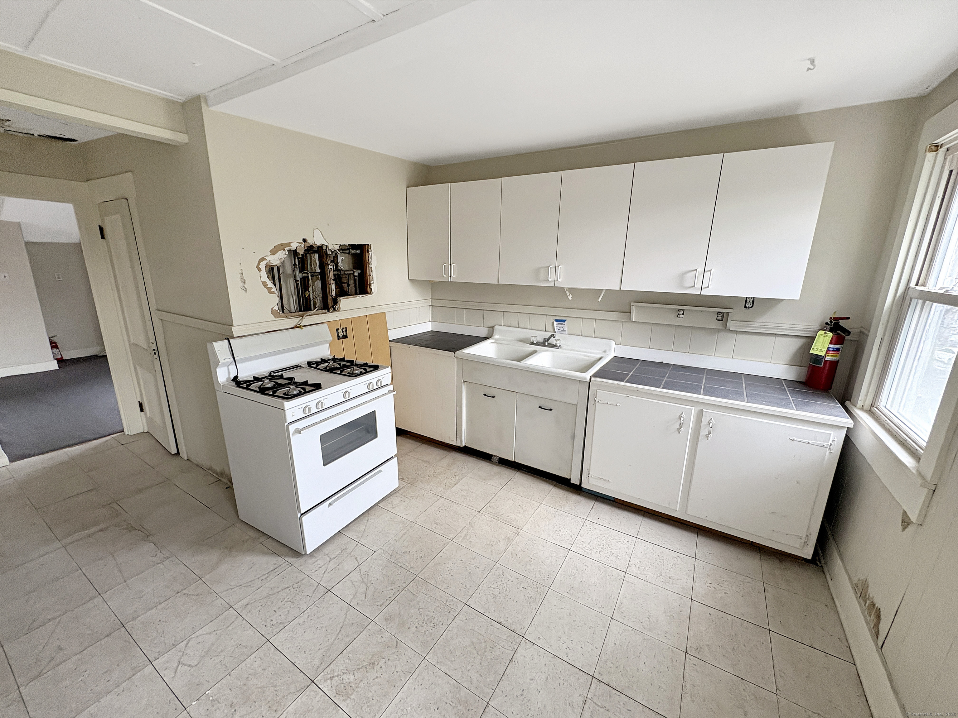22 Helen Street Hamden CT 06518