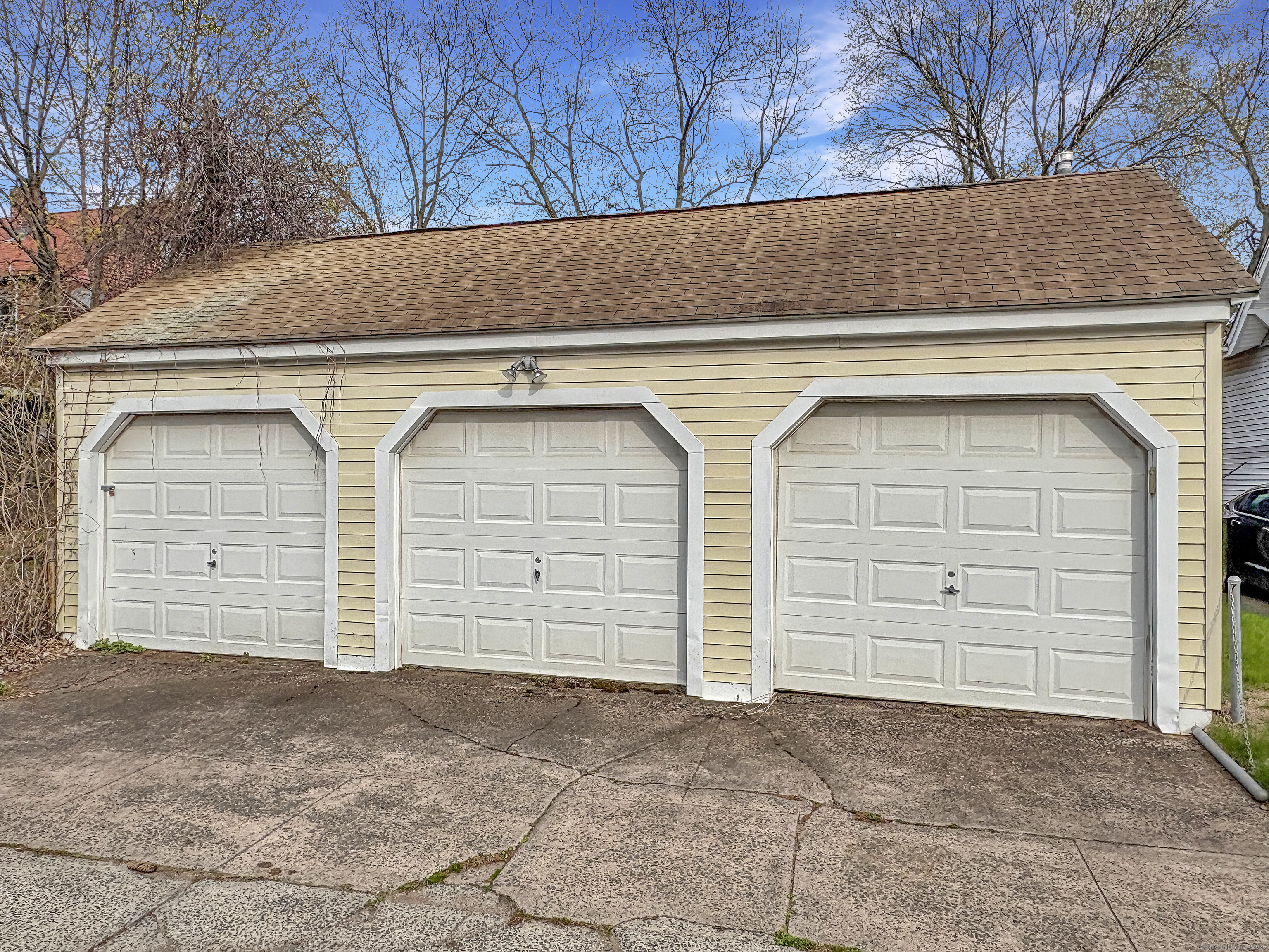 22 Helen Street Hamden CT 06518