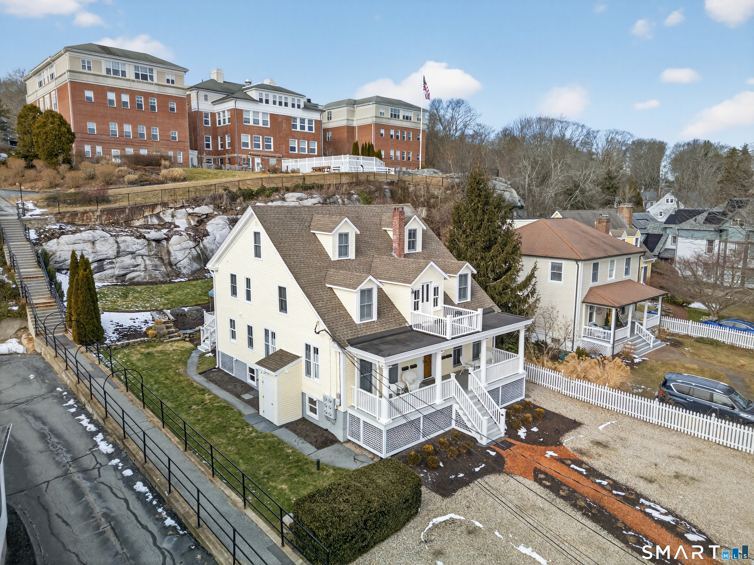 19 Pearl Street Groton CT 06340