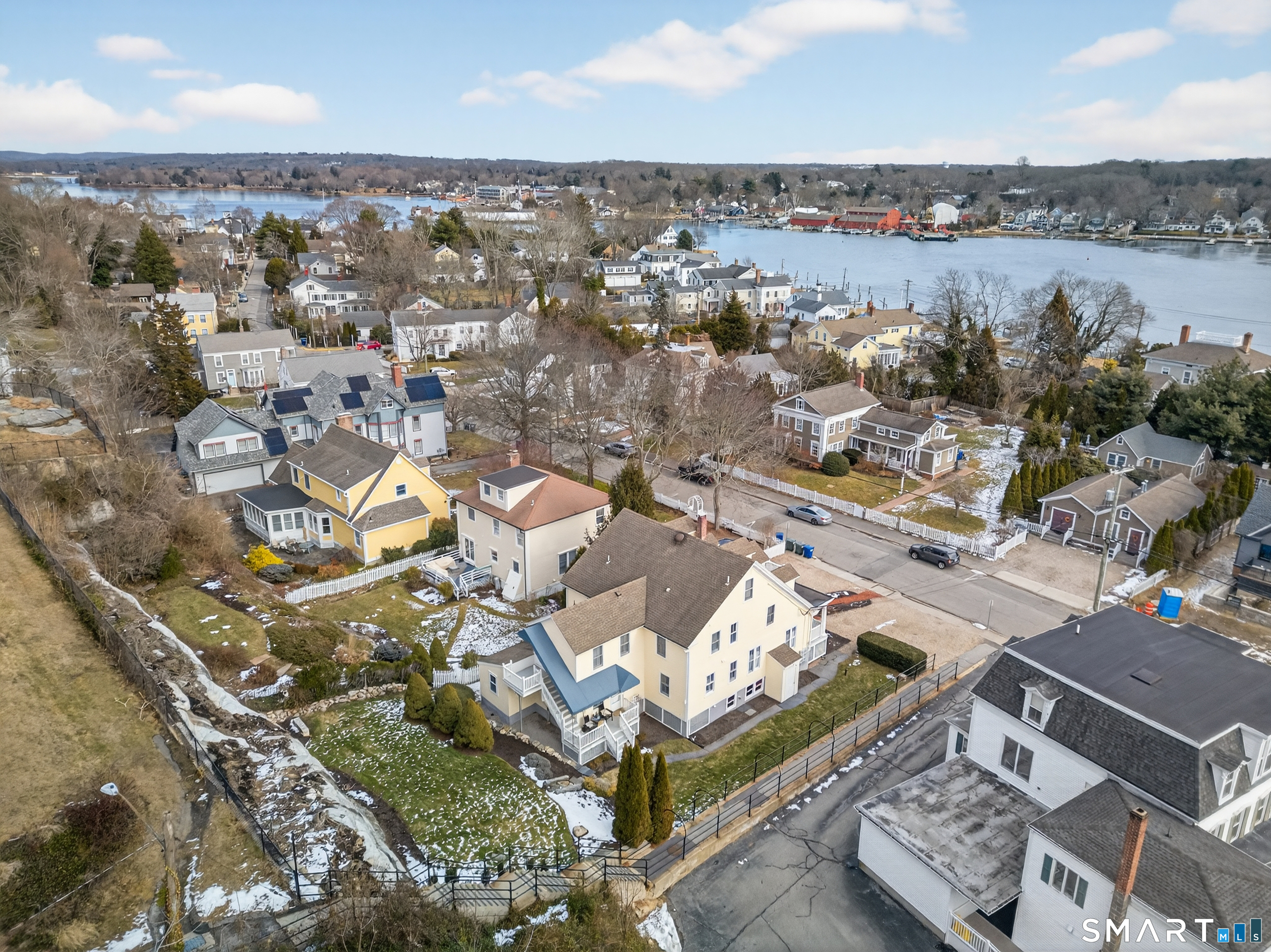 19 Pearl Street Groton CT 06340
