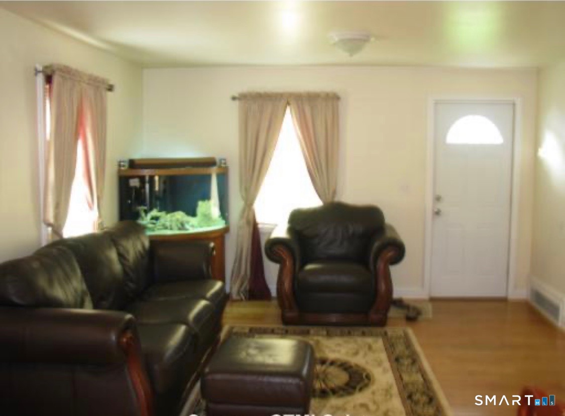 33-35 Higbie Drive East Hartford CT 06108