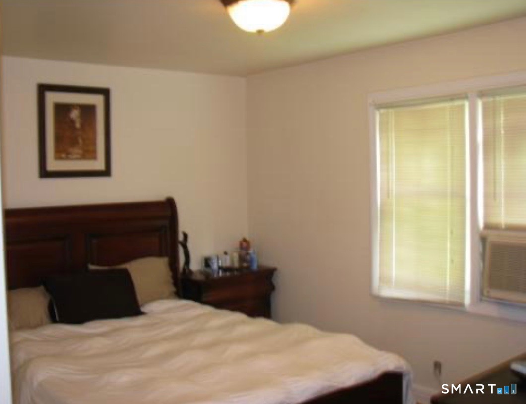 33-35 Higbie Drive East Hartford CT 06108