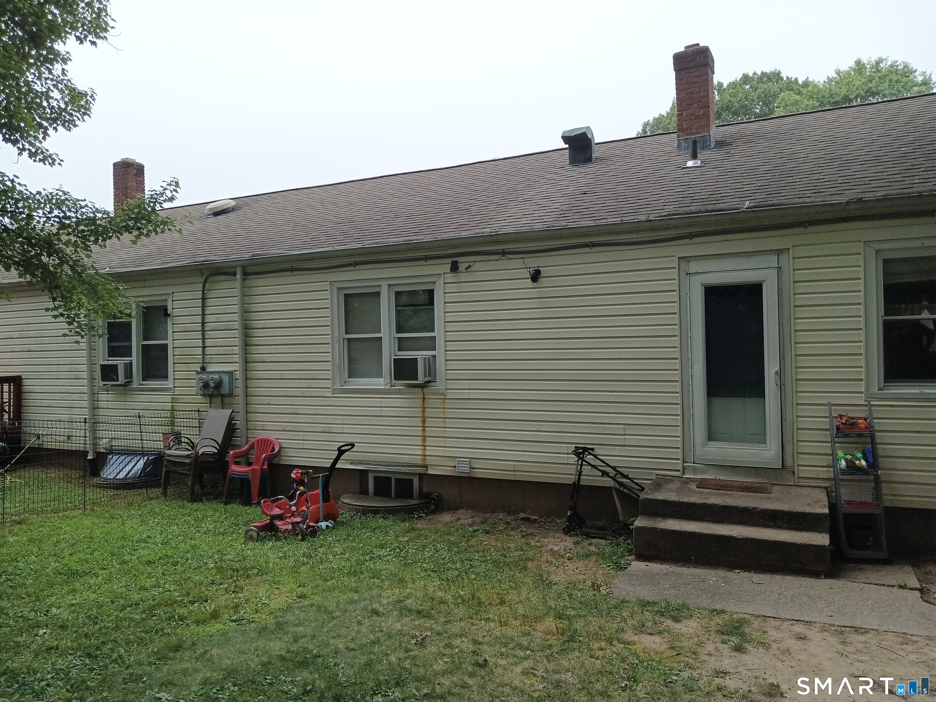33-35 Higbie Drive East Hartford CT 06108