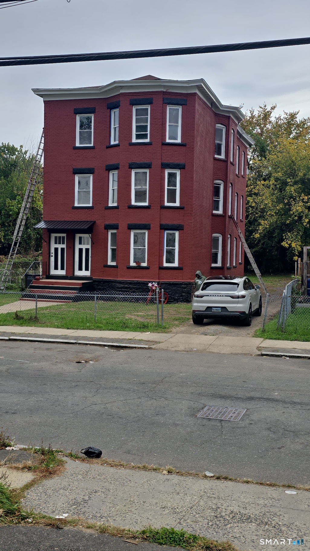 30-32 Cabot Street Hartford CT 06112