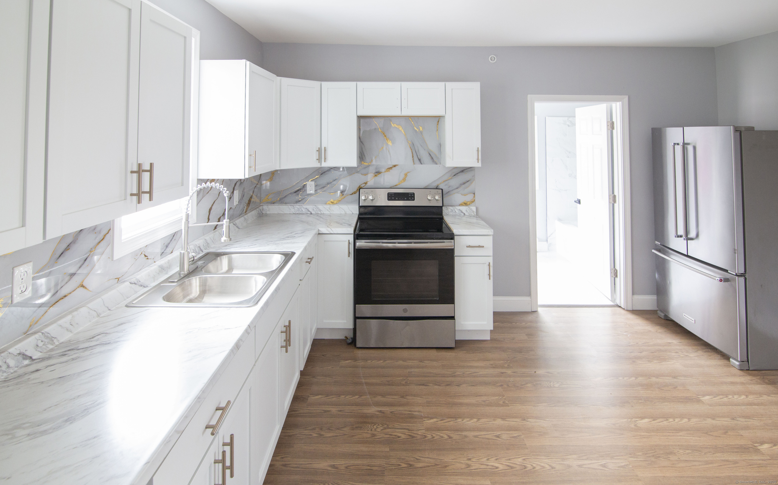 24 River Avenue Norwich CT 06360