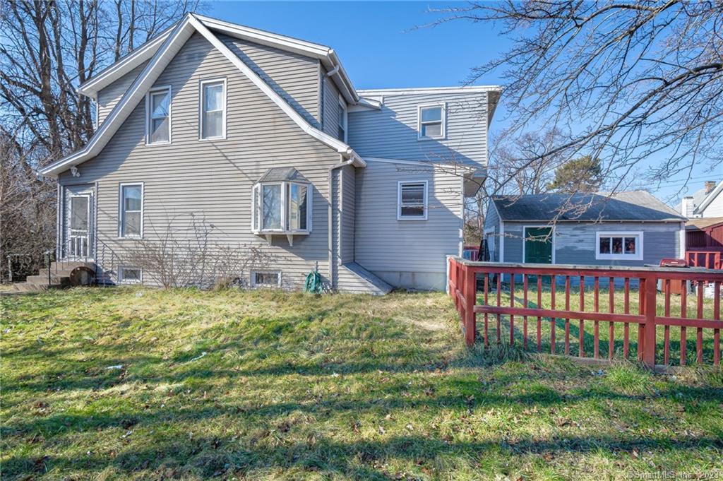 8 Roberts Court East Hartford CT 06108