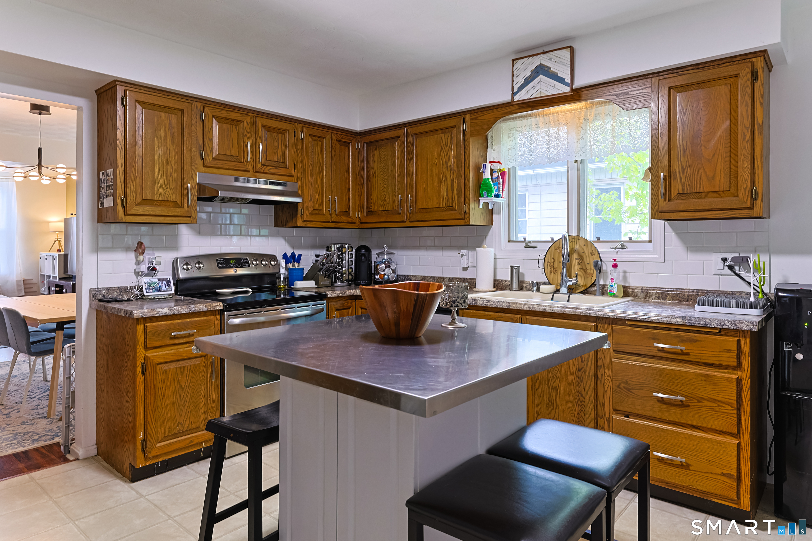 17 May Street West Haven CT 06516