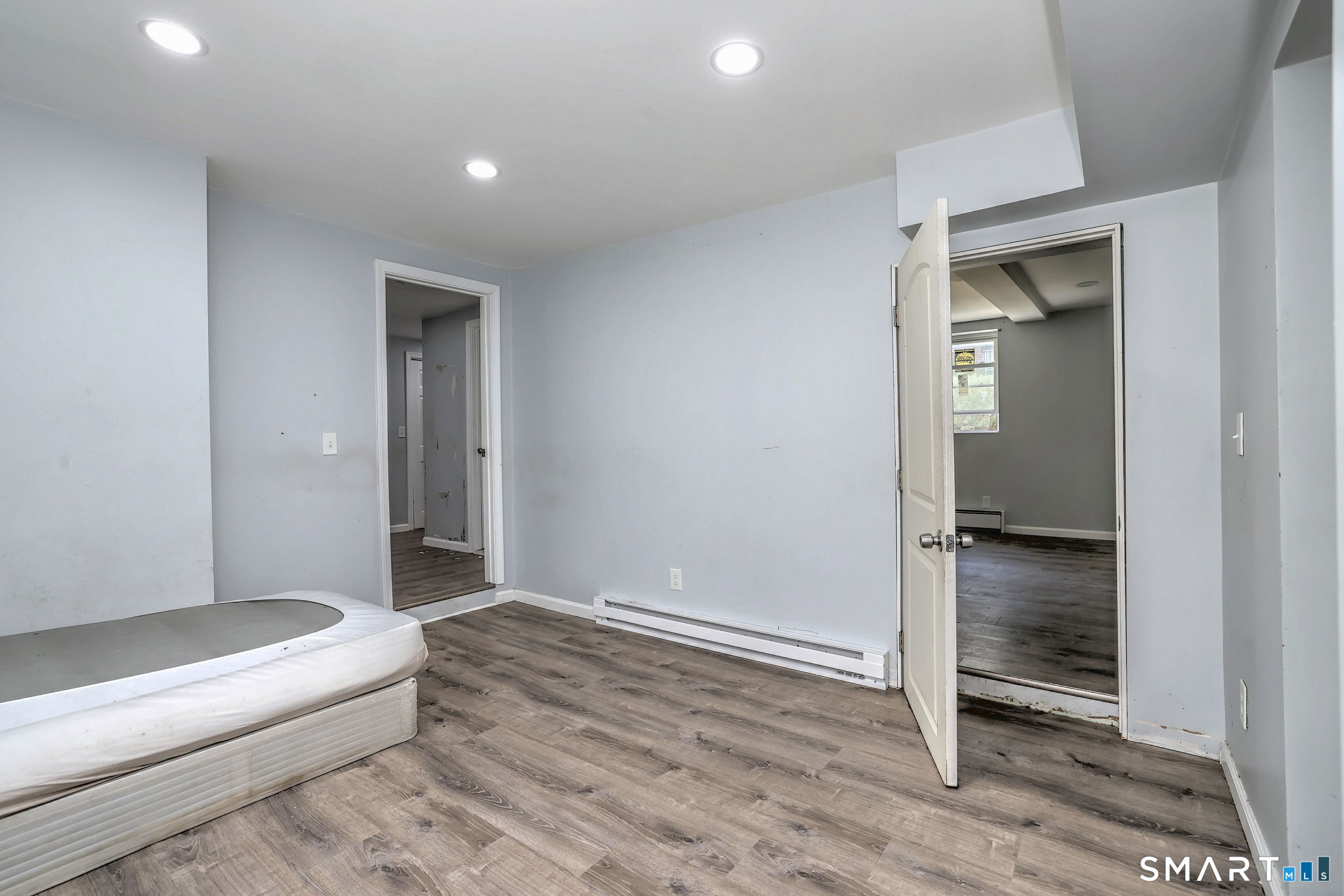 22 Ashley Street Waterbury CT 06704