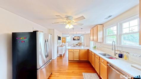 31 Quinnipiac Avenue North Haven CT 06473