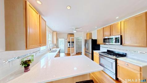 31 Quinnipiac Avenue North Haven CT 06473