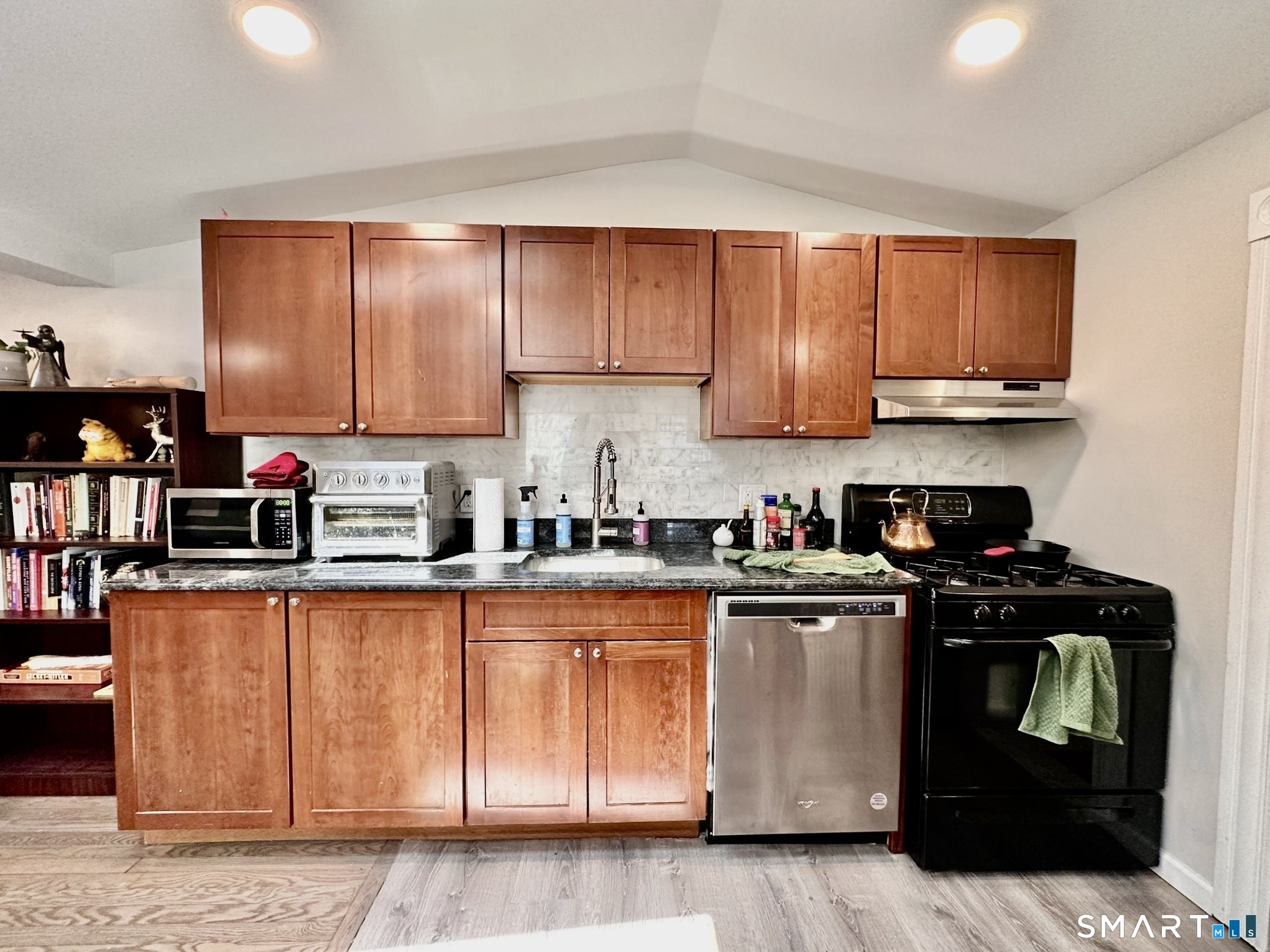 335 Saint John Street New Haven CT 06511
