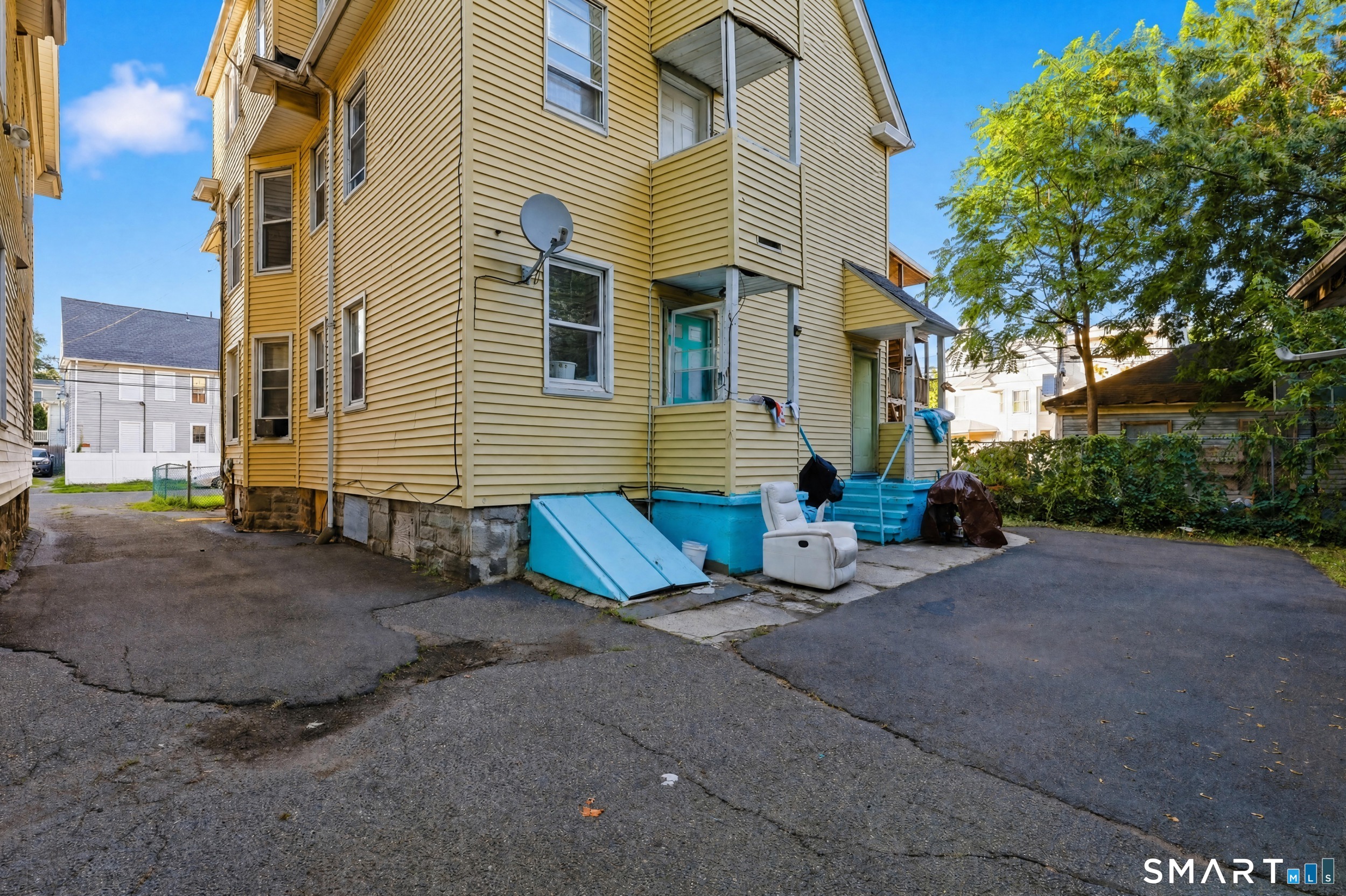 797-799 Beechwood Avenue Bridgeport CT 06605