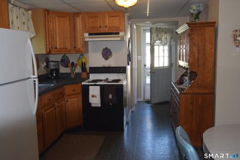 10 Hartford Avenue Old Lyme CT 06371