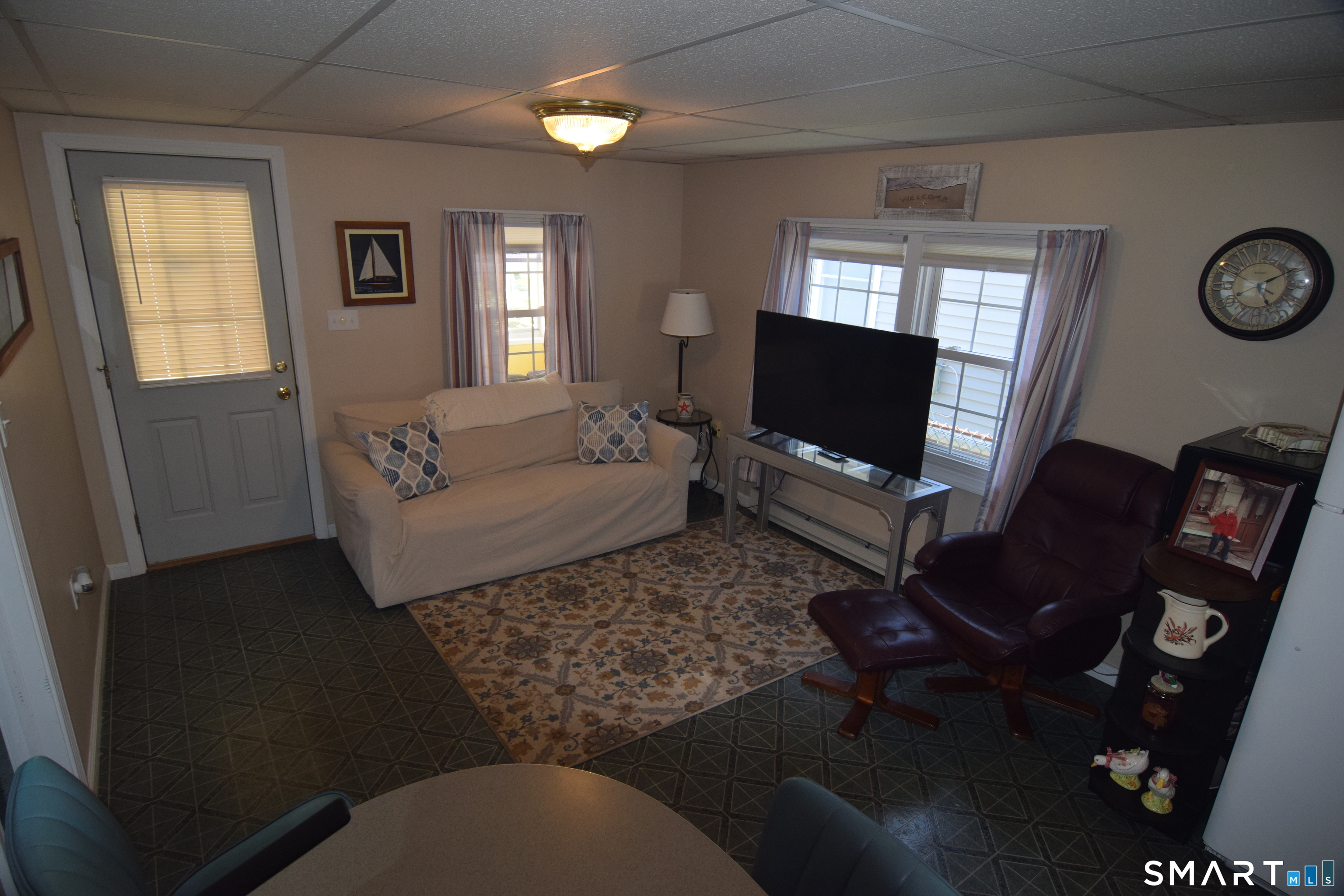 10 Hartford Avenue Old Lyme CT 06371
