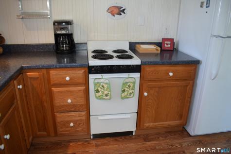10 Hartford Avenue Old Lyme CT 06371