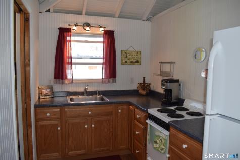 10 Hartford Avenue Old Lyme CT 06371
