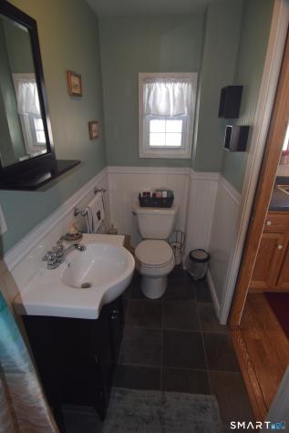 10 Hartford Avenue Old Lyme CT 06371
