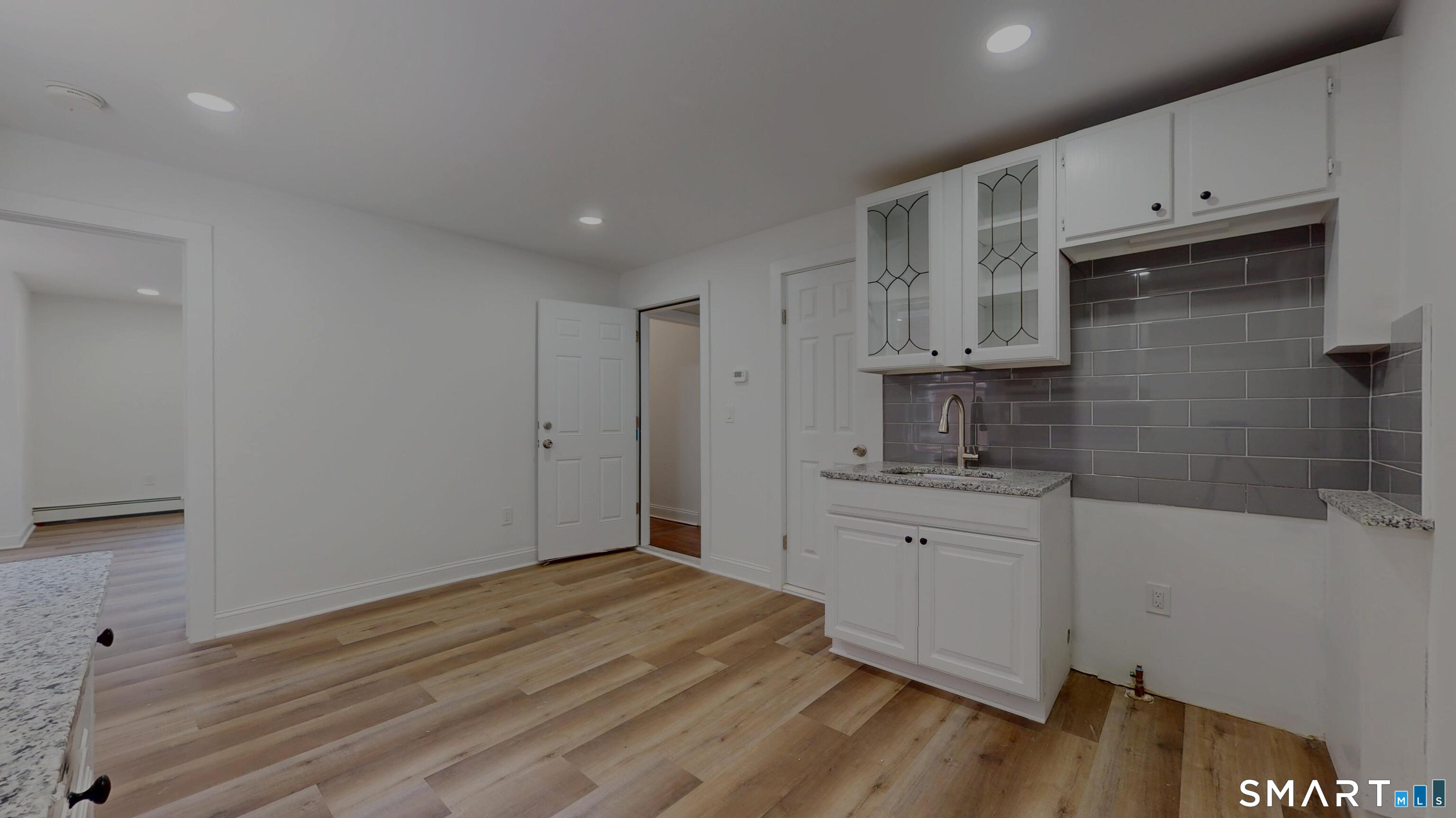 24 Bond Street Hartford CT 06114
