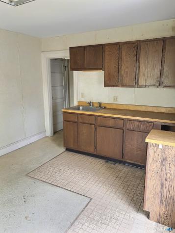83 Meadow Street Naugatuck CT 06770