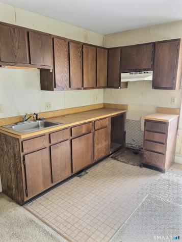 83 Meadow Street Naugatuck CT 06770