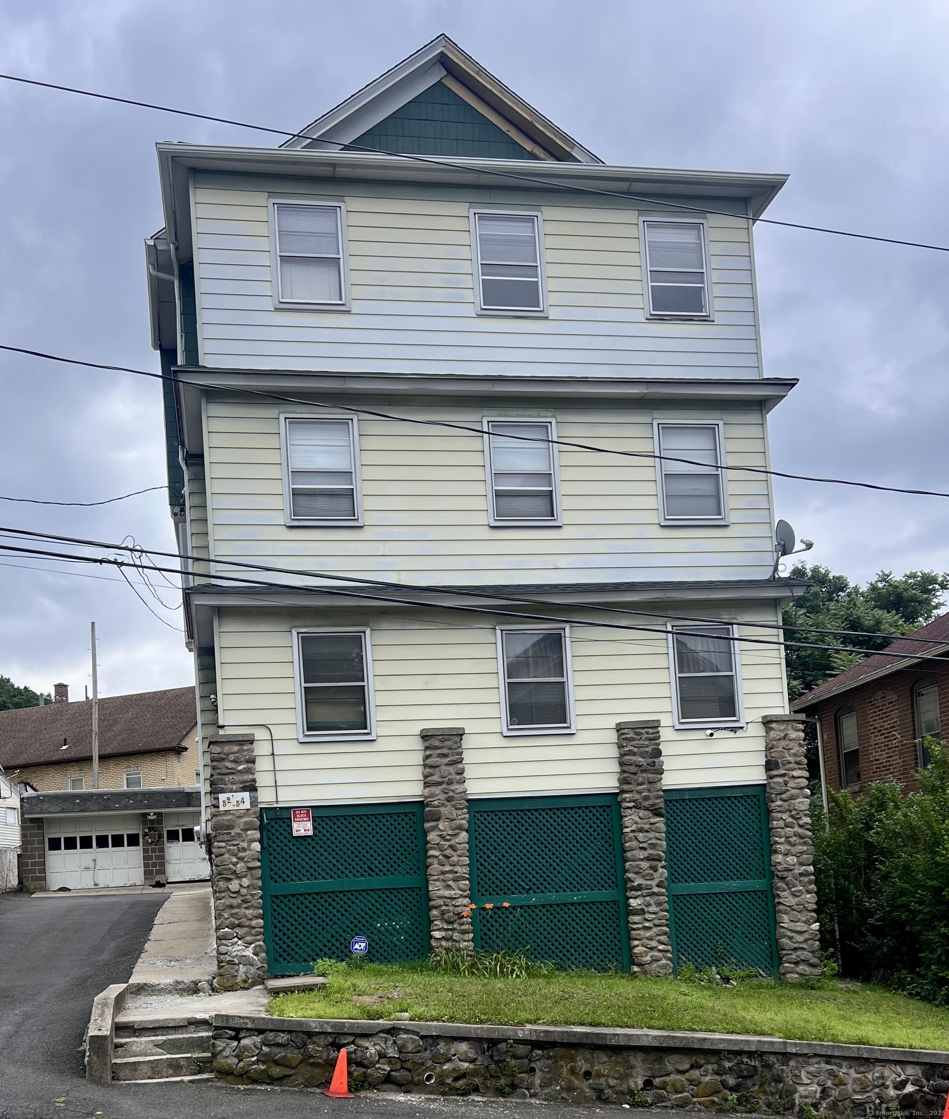 52 Howard Street Waterbury CT 06705