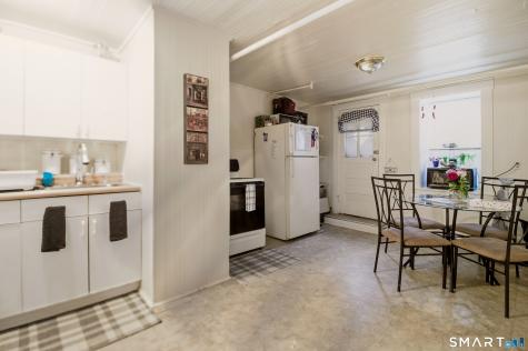 182 Vauxhall Street New London CT 06320