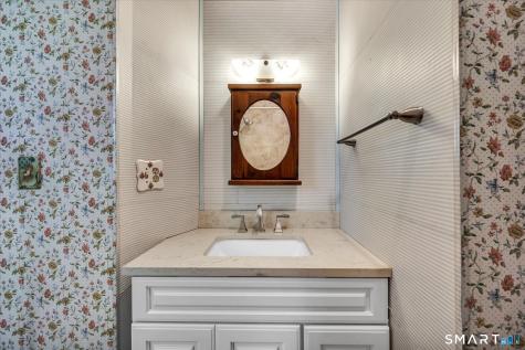 22 West Street Cromwell CT 06416