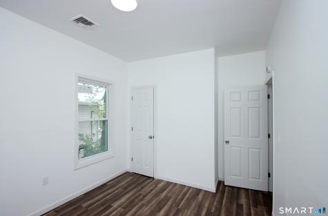 15 Walnut Street West Haven CT 06516