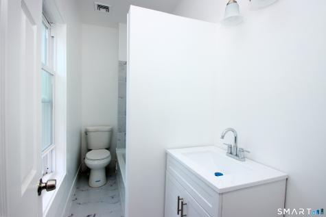 15 Walnut Street West Haven CT 06516