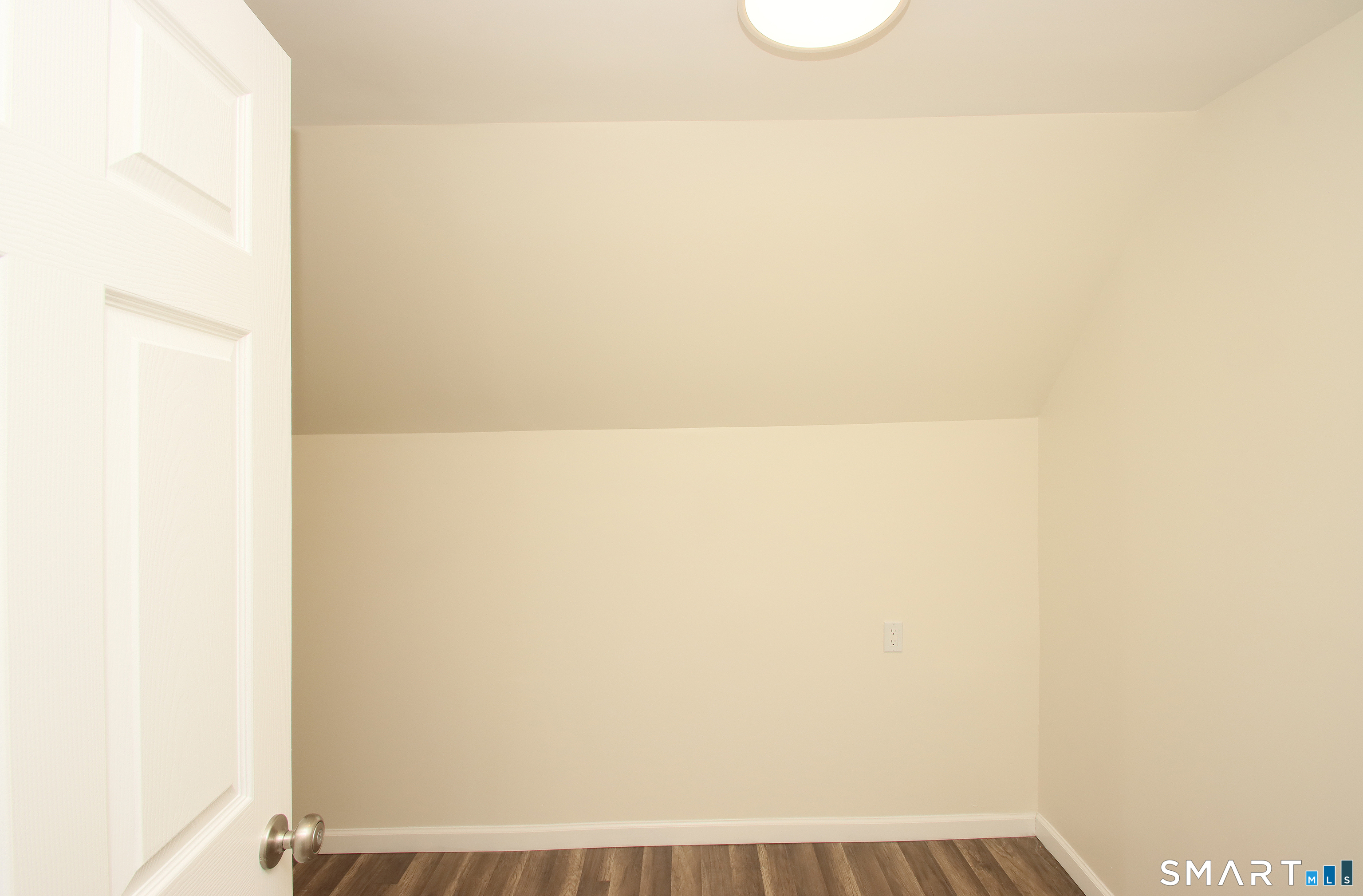 15 Walnut Street West Haven CT 06516