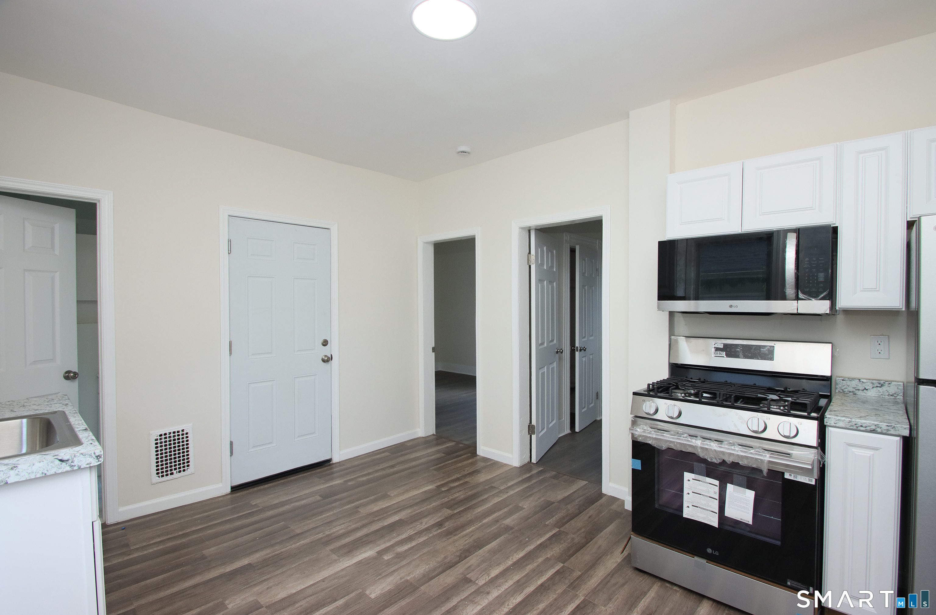 15 Walnut Street West Haven CT 06516