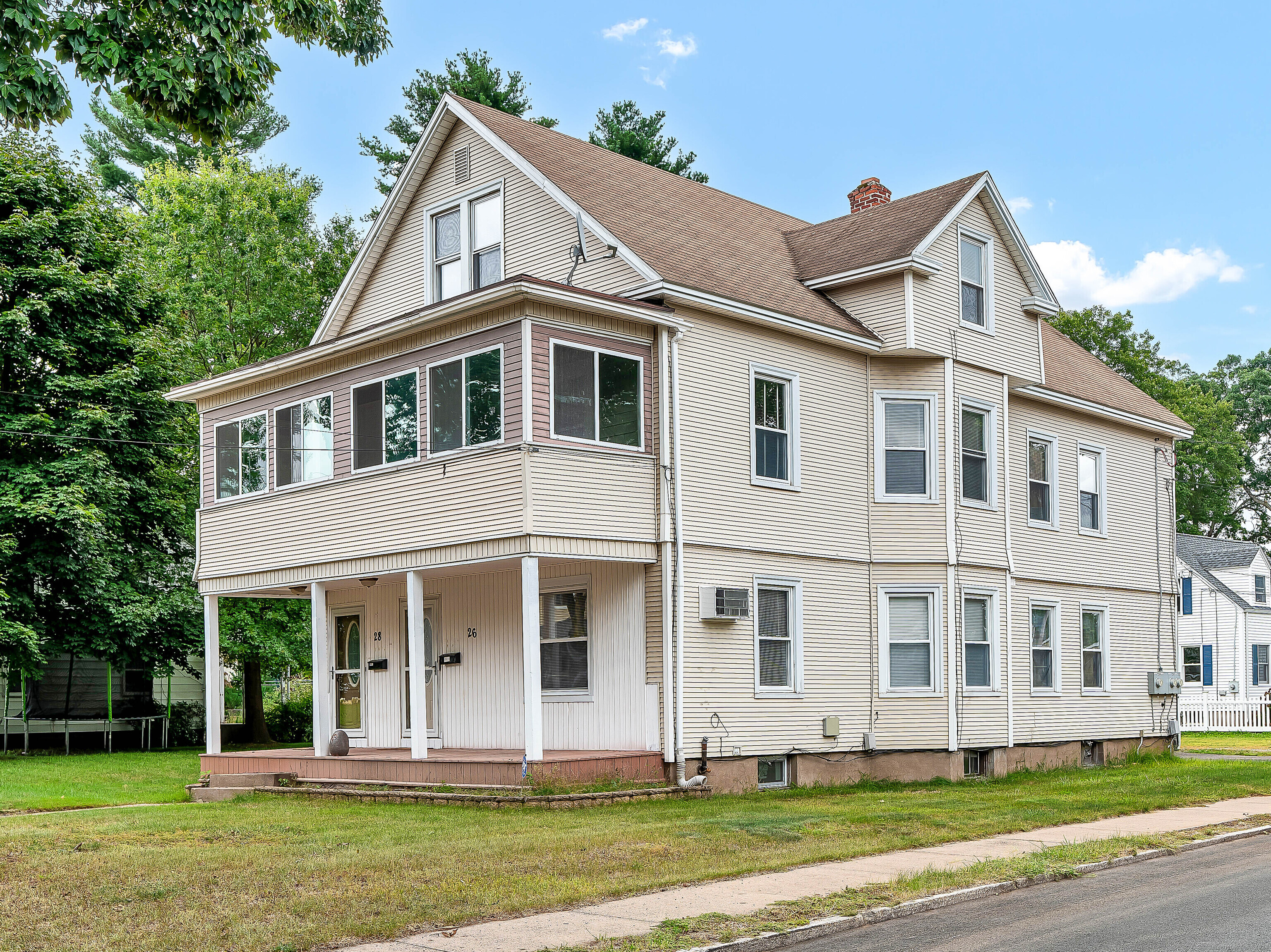 28 Hollister Street Manchester CT 06042